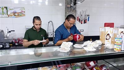 حملات موسعة لضبط المنتجات الغذائية الفاسدة فى المنيا