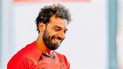 بالصور.. صلاح يقلب فيس بوك بوصلة هزار مع مدربة أحمال ليفربول 