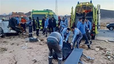 مصرع وإصابة55 إثر تصادم أتوبيس بسيارة نقل في المنيا 