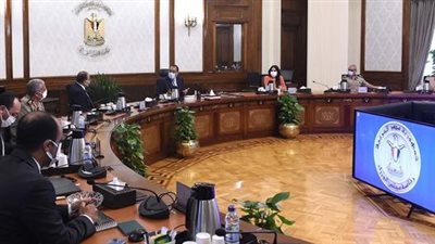 مدبولي يوجه بالبدء في إنشاء 200 ألف وحدة سكنية بالقاهرة الكبرى 