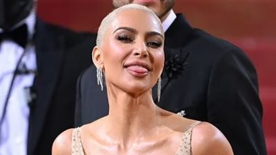 نادل بمطعم استرالي يكشف عن مفاجآة كبيرة حول كيم كارداشيان