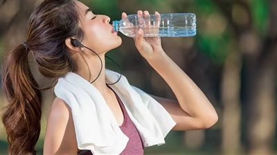 احذرها.. مخاطر يسببها قلة شرب الماء