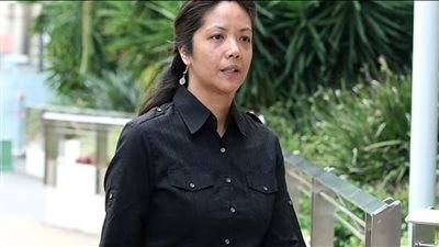 تغريم طبيبة مزيفة 25 ألف دولار لتقديمها إعفاءات وهمية من اختبارات كورونا