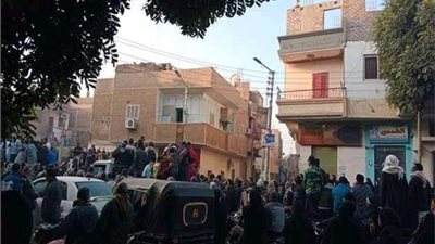 القليوبية تتشح بالسواد.. تشييع جثمان شهيد الشهامة في كفر شكر 