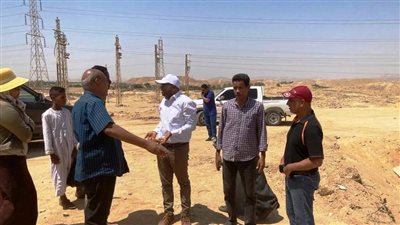محافظ أسوان يكلف نائبه بمتابعة معدلات تنفيذ مشروعات مدينة السباعية