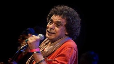 الكينج محمد منير يعتذر بسبب الزمالك (فيديو)