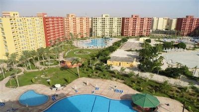 مشاكل بالجملة يكشفها الحاجزين في مشروع جولف بورتو مارينا