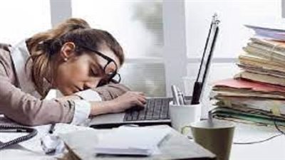 تعرف على أسباب وأعراض وعلاج فرط النوم أثناء النهار 