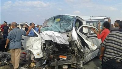 عاجل.. مصرع واصابة 13 شخصا في حادث انقلاب ميكروباص بطريق العين السخنة