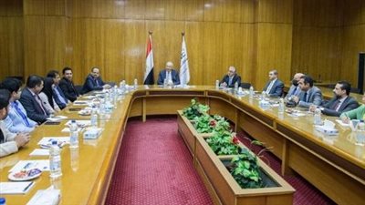 رئيس اقتصادية قناة السويس يبحث مجالات التعاون مع اتحاد الغرف الهندية