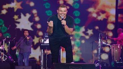 طارق الشناوي: عمرو دياب غنى مهرجانات (فيديو)