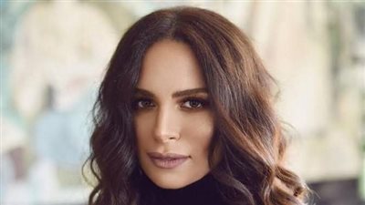 (خاص) كواليس مثيرة تكشف تدخل «جهات عليا» لتنظيم حفل آمال ماهر الجديد