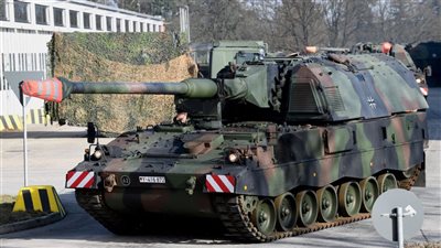 ألمانيا تبيع أقوى المدافع لأوكرانيا.. ورد قاس من روسيا