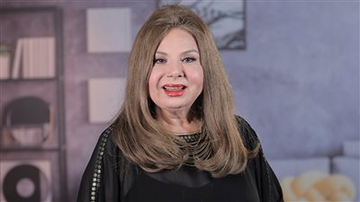 فادية عبد الغني: موتوني وعملولي عزاء وأنا عايشة (فيديو)