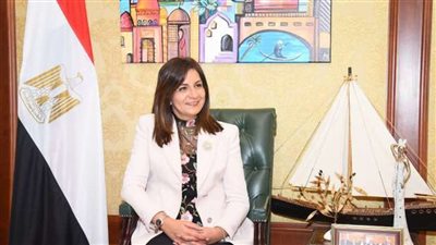 نبيلة مكرم: السيسي ينمي الصعيد ويحارب الطائفية بتنظيم قوافل ثقافية بجميع محافظاته