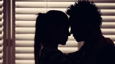 أغربها خيانة الفيس بوك.. ما هي أنواع الخيانة العاطفية؟ 