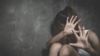 هربت للشارع عارية.. حفلة على شرف فتاة داخل منزل مهجور بعين شمس