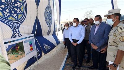 رئيس الوزراء يتفقد مواقع العمل بمشروعات 