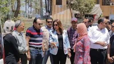 تعرف على أهم ما دار فى زيارة محافظ دمياط للزرقا