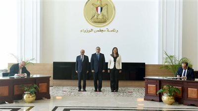 رئيس الوزراء يشهد توقيع بروتوكول بين 