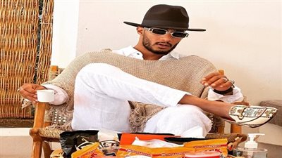 بلادي بلادي.. محمد رمضان يرد على اتهامات التطبيع في المطار (فيديو)