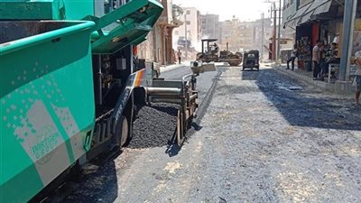 محافظ دمياط تتابع أعمال الرصف والتطوير بشوارع وميادين فارسكور