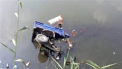 مصرع شاب وإصابة صديقه في حادث انقلاب تروسيكل بترعة زيد الطارق بسوهاج 