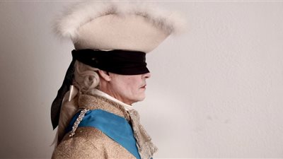 من يجسد شخصية الملك لويس الخامس عشر؟.. أشهر نجوم الترند في العالم