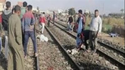 مصرع شخص في حادث تصادم قطار بدراجة نارية بقنا