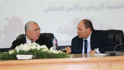 تفاصيل اجتماع هام داخل وزارة الزراعة