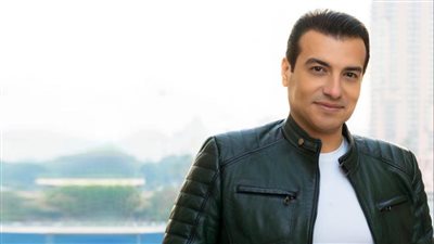 إيهاب توفيق يستعد لإحياء حفلة غنائية في لبنان.. الليلة