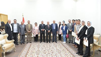 الهيئة الوطنية للصحافة تكرم المتميزين علميا ورياضيا بـ جامعة الأهرام الكندية 