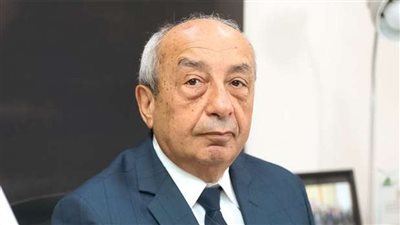 نقيب المهندسين يعلن تضامنه مع الصحفيين.. ويدعو النواب إلى التمهل في اتخاذ القرار 