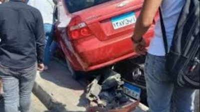 مصرع عامل ديلفري صدمته سيارة بالتجمع الأول