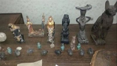 تطورات جديدة في واقعة ضبط 22 قطعة أثرية في منزل بائع بسوهاج