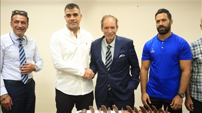 الكومى يكرم حمزة الجمل بعدما اقاله من تدريب الاسماعيلى !