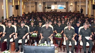 رئيس الأركان يتفقد معهد المهندسين العسكريين 