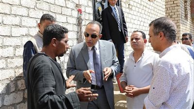 محافظ المنيا يكلف نائبه بمتابعة تنفيذ مشروعات حياة كريمة 