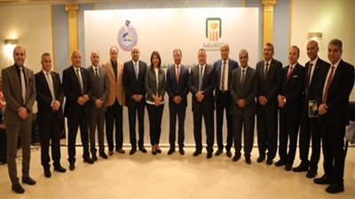 تعاون مشترك بين البنك الأهلي ووزارة المالية وإدارة المنيا التعليمية 