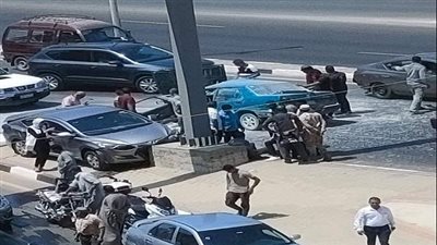 بالصور.. إصابة شخصين في حادث بشع أعلى محور حسب الله الكفراوي بالمعادي