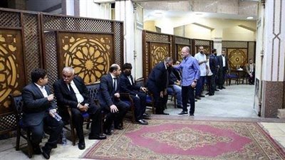 أشرف زكي ونضال الشافعي ومحمد عز.. نجوم الفن في عزاء أمين العسال (صور)