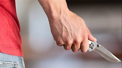 رفض تزويج شقيته له.. عامل يمزق جسد سائقًا بسلاح أبيض في الوراق