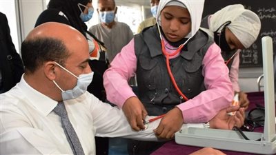 كواليس إعفاء 8 من مديري مدارس التمريض في أسوان 