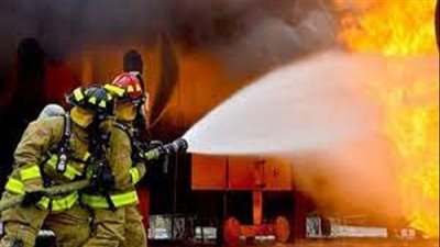 الدفع بـ3 سيارات إطفاء للسيطرة على حريق هائل فوق النفق القبلي بسوهاج