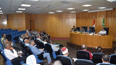 محافظ المنيا يناقش الخطة الشاملة استعدادًا للعام الدراسي الجديد
