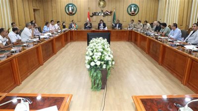  مشاكل في رصف الطرق بأشمون والشهداء واجتماعا عاجلا لمحافظ المنوفية