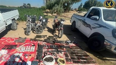 مصرع عنصر إجرامي في تبادل إطلاق النار مع الشرطة وضبط آخر بسوهاج