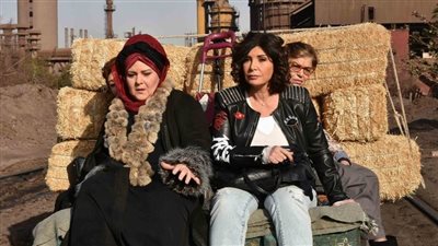 فيلم أعز الولد.. آخر عمل جمع دلال عبد العزيز ورجاء الجداوي وميرفت أمين 