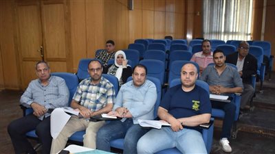 محافظ المنيا يناقش الخطة الشاملة استعدادًا لموسم الشتاء القادم