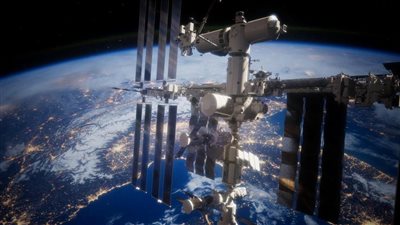 الولايات المتحدة وروسيا تستأنفان الرحلات الجوية المشتركة لمحطة الفضاء الدولية